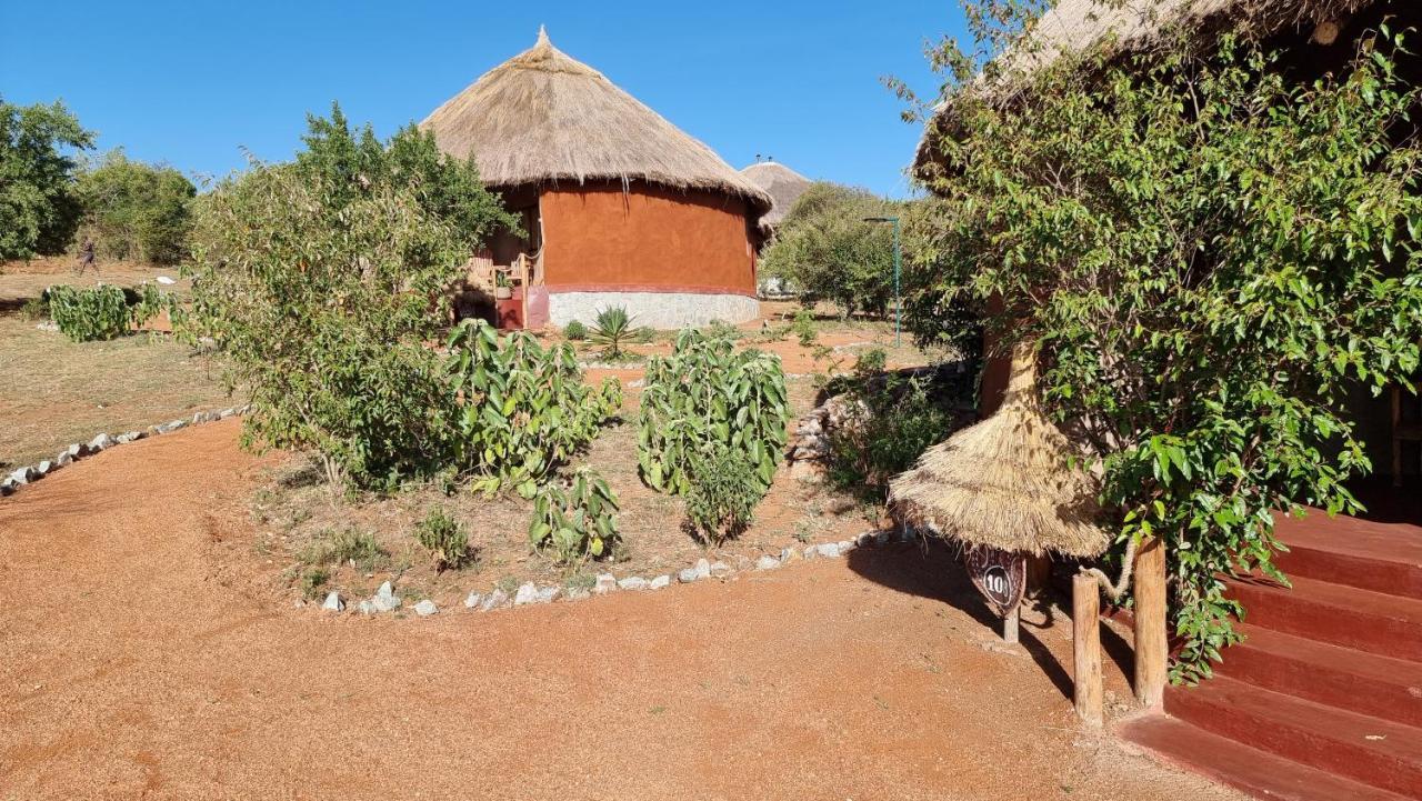 Africa Safari Maasai Boma Villa Serengeti Bagian luar foto
