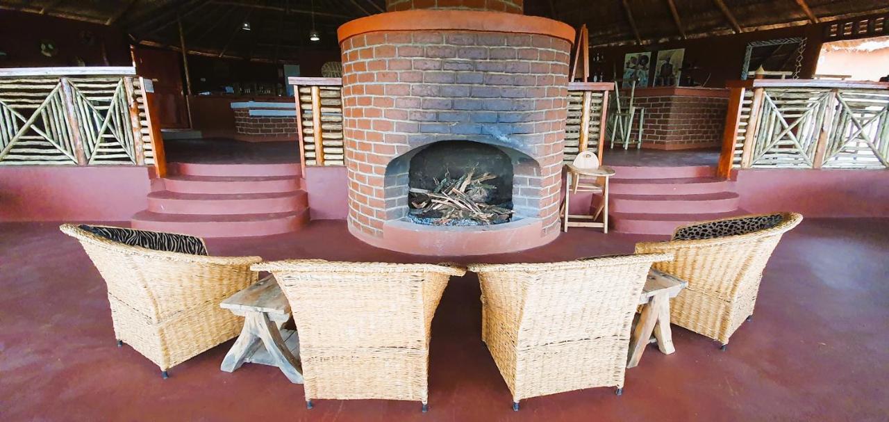 Africa Safari Maasai Boma Villa Serengeti Bagian luar foto