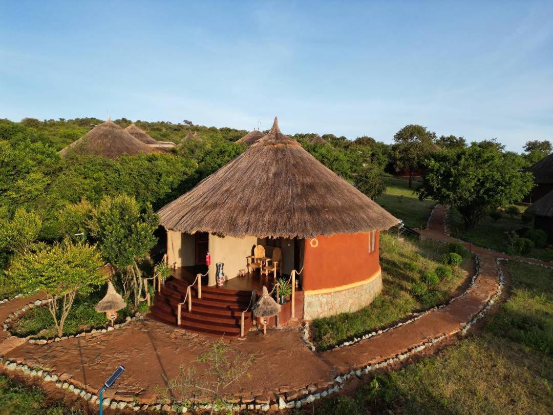 Africa Safari Maasai Boma Villa Serengeti Bagian luar foto